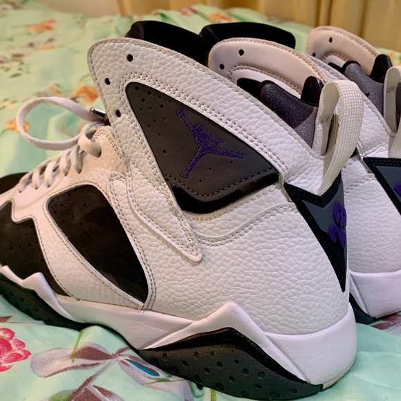 Jordan 7 Retro
Flint (2021 main image 2